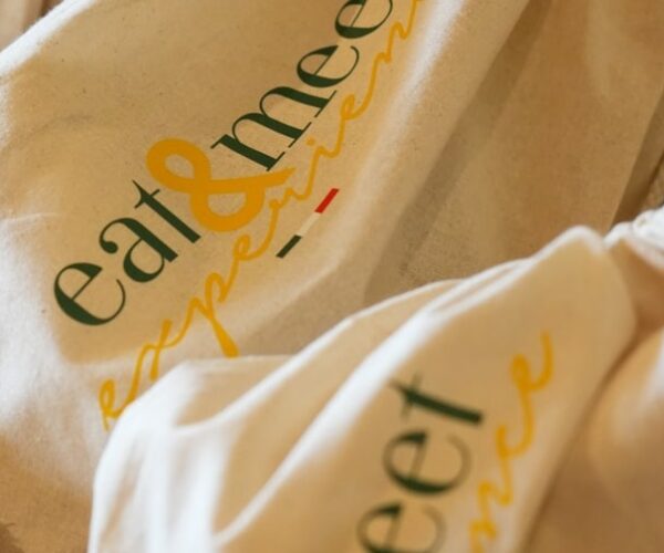 Sala meeting immersa nella natura toscana – Tenuta Il Cicalino